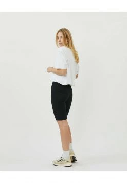 Minimum Femme LEGINA Short Black -Minimum Soldes Magasin 05ab0d133b8c49c3920b8404121a5c3e