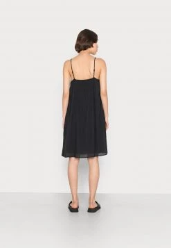 Minimum VIKILINA SHORT Robe De Jour Black Femme -Minimum Soldes Magasin 08acb0e5102a48029a13ed4204d490ac