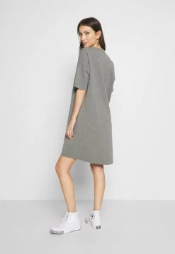 Minimum Femme REGITZA DRESS Robe En Jersey Dark Grey Mel -Minimum Soldes Magasin 0cf872e7b4654468a28c6f8c1cb24cb7