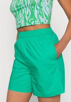 Minimum LUANNA Short Deep Mint Femme -Minimum Soldes Magasin 15c2494b990c4e5eb088b1172245601a