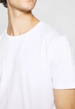 Minimum Homme LUKA T Shirt Basique White 15 Minimum Homme LUKA T Shirt Basique White -Minimum Soldes Magasin 2f0872093e974f758a2e3ea095ab90fa