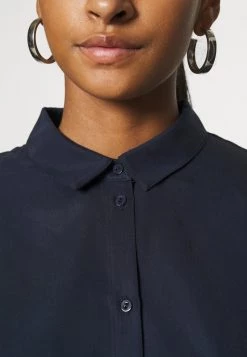 Minimum KOKO Chemisier Navy Blazer Femme 15 Minimum KOKO Chemisier Navy Blazer Femme -Minimum Soldes Magasin 38139fcdd50742709000ca08d45e6601