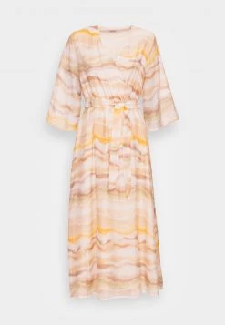 Minimum Femme SKIVA Robe De Jour Curds/whey -Minimum Soldes Magasin 38ced4c4cb0a4dfca3bff6767384b4ac