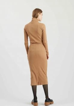 Minimum RIBBY Jupe Crayon Toasted Coconut Femme -Minimum Soldes Magasin 3d25da30a5ef44b39e63cc615d578bbc