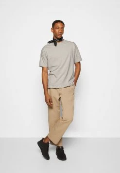 Minimum Homme SVENDE T Shirt Imprimé Navy Blazer 10 Minimum Homme SVENDE T Shirt Imprimé Navy Blazer -Minimum Soldes Magasin 3e617d31588347379760d82c9bff225c