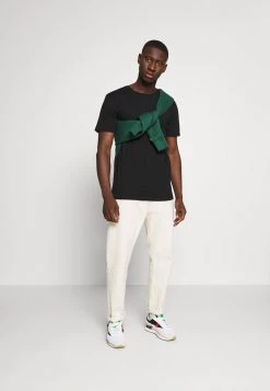 Minimum LUKA T Shirt Basique Black Homme -Minimum Soldes Magasin 4610c22bba6a45bcbb12b288b14e136b