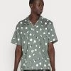 Minimum DOTS Chemise Laurel Wreath Homme -Minimum Soldes Magasin 46c9fc9c394946279f6207bbcc2bc9da