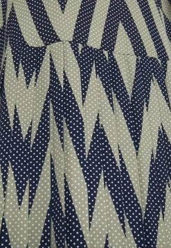 Minimum MARSELINE Robe De Jour Oil Green Femme -Minimum Soldes Magasin 49e98874035b49bdb1ca01642989f0e6