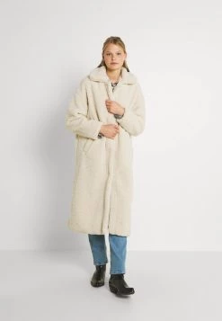 Minimum Veste D'hiver Broken White Femme
