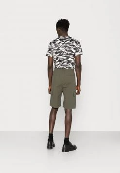 Minimum BELTO Short Beetle Homme -Minimum Soldes Magasin 4f7629a9b1b743128a8a1bb14c1fe2cb