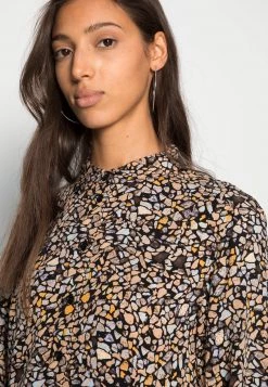 Minimum Femme BINDINE Robe Chemise Black -Minimum Soldes Magasin 575f37cf3602430189febcb4c1e05bce