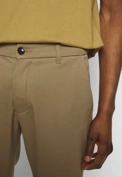 Minimum UGGE Pantalon Classique Khaki Homme -Minimum Soldes Magasin 601ed14535074805a6d7ec796dfa96c0