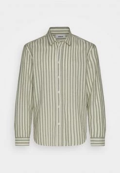 Minimum JALE Chemise Laurel Wreath Homme -Minimum Soldes Magasin 6cf14d3832e747518f8bdb2c91b99d60