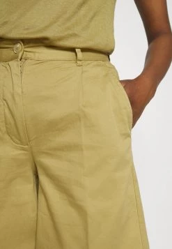 Minimum Femme SCARLY Short Khaki Green -Minimum Soldes Magasin 7271d662f0da404bb35718f586d81585