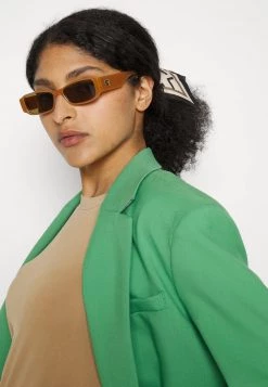 Minimum Femme RYNAH T Shirt Basique Tigers Eye 17 Minimum Femme RYNAH T Shirt Basique Tigers Eye -Minimum Soldes Magasin 72f7d36d5a414c4d8c67bd79c6000f9b