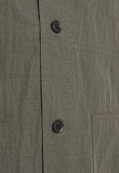 Minimum Homme CHARLES Veste Légère Rosin -Minimum Soldes Magasin 8422df89a9e64fe5b0a40febbb237b7f