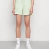 Minimum ZIENNA Short Lettuce Green Femme -Minimum Soldes Magasin 88e12c9d954a42c48f05699b8a491ad2