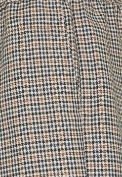 Minimum Short Majolica Blue Homme -Minimum Soldes Magasin 99a63e3c85ef44ba8827bcd144fdbb3d