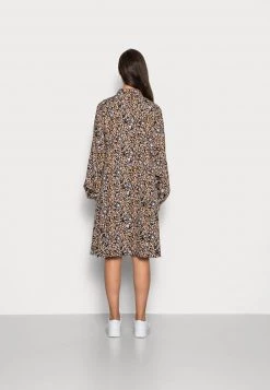 Minimum Femme BINDINE Robe Chemise Black -Minimum Soldes Magasin 9b3bcb814538498984f80880b1cb0395