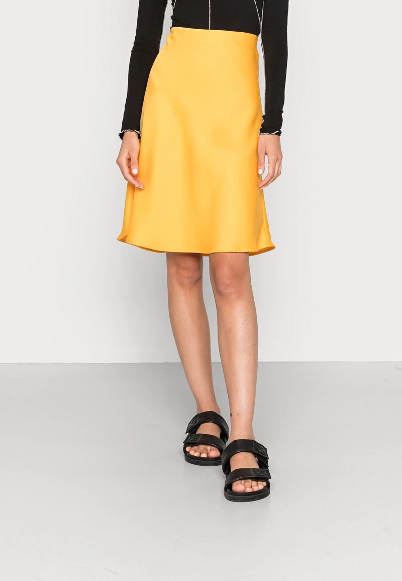 Minimum GRYNA Jupe Trapèze Radiant Yellow Femme 3 Minimum GRYNA Jupe Trapèze Radiant Yellow Femme