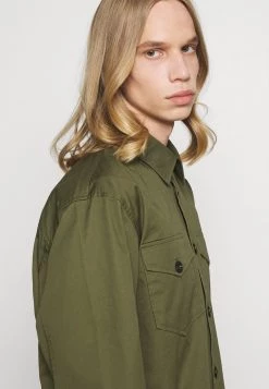 Minimum TOBI Chemise Dark Olive Homme -Minimum Soldes Magasin a4ef4b522afb4d99a051fb68c5f144e6