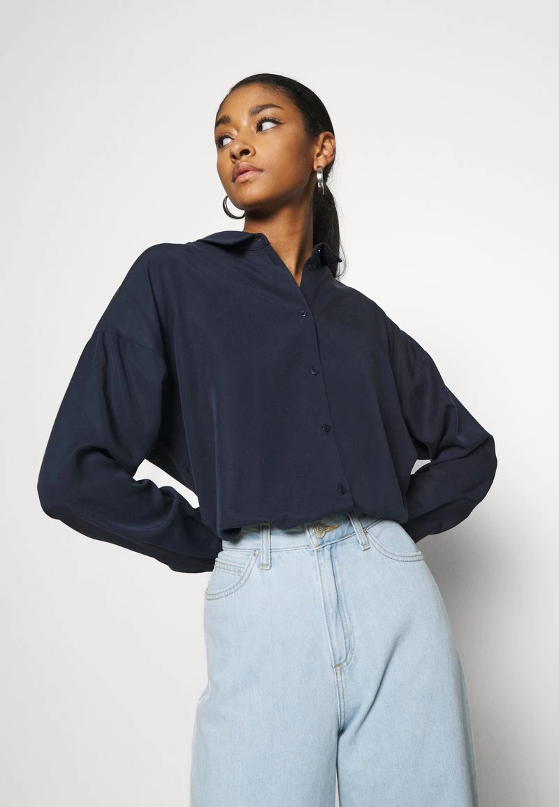 Minimum KOKO Chemisier Navy Blazer Femme 7 Minimum KOKO Chemisier Navy Blazer Femme – Image 5