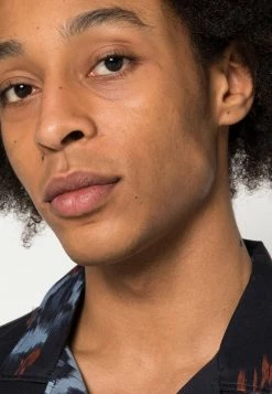 Minimum Homme Chemise Bering Sea -Minimum Soldes Magasin acb7943b49cc4326b1be3c2eb5cc03fb