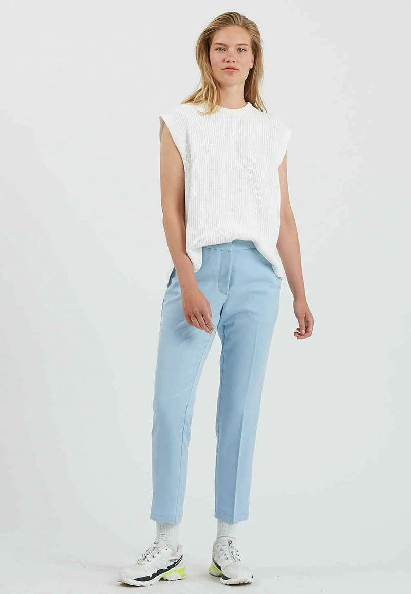 Minimum HALLEE Pantalon Classique Chambray Blue Femme 4 Minimum HALLEE Pantalon Classique Chambray Blue Femme – Image 2