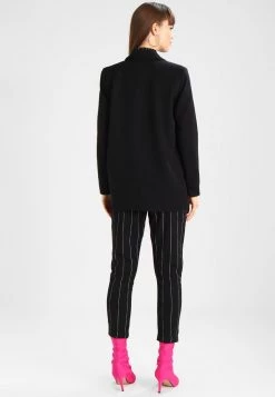 Minimum Femme TARA Blazer Black -Minimum Soldes Magasin b6bea0ba065c4f96b909982cbe533b72