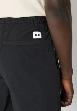 Minimum STRINGO Short Black Homme -Minimum Soldes Magasin b89a91ecdd5f4b75900399c2f7601381