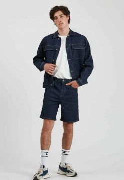 Minimum Soldes Magasin -Minimum Soldes Magasin c061d4ee6cd843769bc9cc2be99e618f