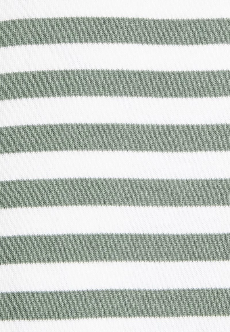 Minimum Homme JANNUS T Shirt Imprimé Laurel Wreath 7 Minimum Homme JANNUS T Shirt Imprimé Laurel Wreath – Image 5