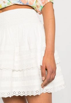 Minimum Femme INGALINA Minijupe Broken White -Minimum Soldes Magasin c1e63049f5584fca9ca500e537a06cf3