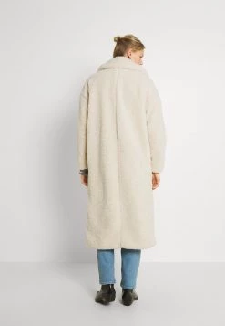 Minimum Veste D'hiver Broken White Femme -Minimum Soldes Magasin c258ea2a0a3d459eaa9239c2d69c680b