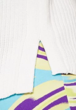 Minimum Femme MIKILA Pullover Broken White -Minimum Soldes Magasin c4fd5f8923ed46f6bd0442e907813aec