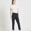 Minimum Femme Pantalon Classique Navy Blazer -Minimum Soldes Magasin c5863ffa4af64485a0adbac0b495d89b