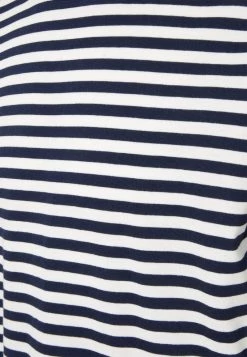 Minimum JANNUS T Shirt Imprimé Navy Blazer Homme -Minimum Soldes Magasin c6dd452cc1834427833c36d364de77cb