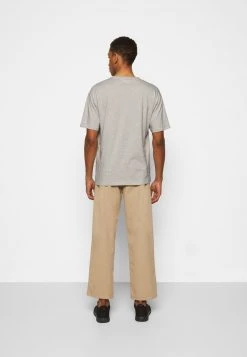 Minimum Homme SVENDE T Shirt Imprimé Navy Blazer 12 Minimum Homme SVENDE T Shirt Imprimé Navy Blazer -Minimum Soldes Magasin cbee21f55a4348c59c59080b212b511c