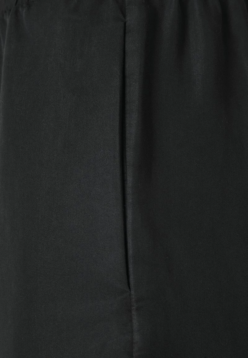 Minimum ACAZIO Short Black Femme 5 Minimum ACAZIO Short Black Femme – Image 3