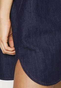 Minimum TWIST Robe En Jean Medium Blue Femme -Minimum Soldes Magasin ce3f6745c5724d509c694d98d7f5a5a5