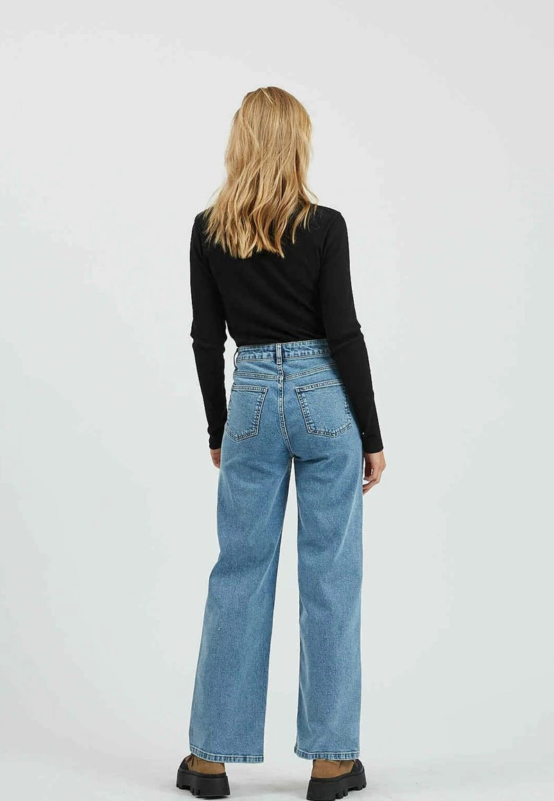 Minimum Femme T Shirt à Manches Longues Black 5 Minimum Femme T Shirt à Manches Longues Black – Image 3