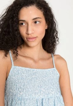 Minimum Femme CARLILLY Débardeur Chambray Blue -Minimum Soldes Magasin e5a7ab237d7f47be9aa48cb7db924814