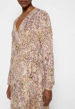 Minimum ELASTICA Robe De Jour Sachet Pink Femme -Minimum Soldes Magasin e5ae76d03d974dc18c2d0e29a91df585