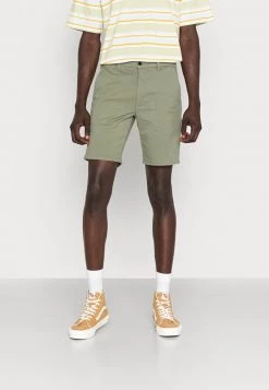 Minimum Homme DJANGO Short Laurel Wreath