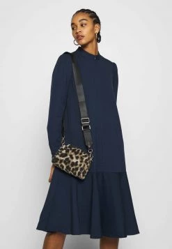 Minimum MANDOLA Robe De Jour Martime Blue Femme -Minimum Soldes Magasin e67e823b3ee94d6e8c1bb5849d345235