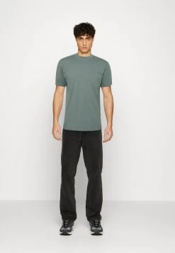Minimum Homme AARHUS T Shirt Basique Laurel Wreath 8 Minimum Homme AARHUS T Shirt Basique Laurel Wreath -Minimum Soldes Magasin ed22710d8c5946478878319b8a93f010