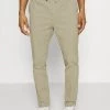 Minimum WISMANN Pantalon Classique Seneca Rock Homme -Minimum Soldes Magasin ee87a4b71a994ab68da057261d8c485a