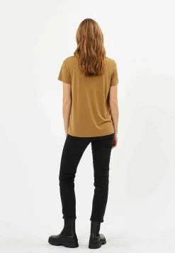 Minimum Femme RYNAH T Shirt Basique Butternut -Minimum Soldes Magasin fa13b6c993fd48039824fe125581cb00