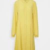 Minimum Femme BINDINE Robe De Jour Ochre -Minimum Soldes Magasin fb38fd8ed815420a99bc7410c278076a